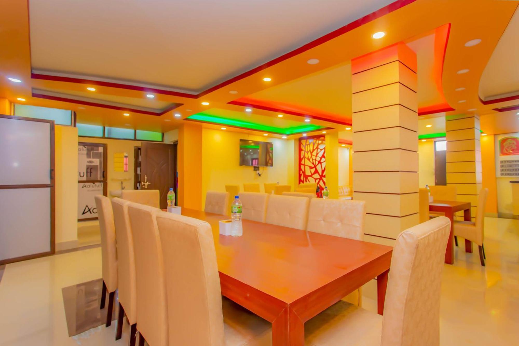 Oyo 589 Hotel Trimurti Kathmandu Ngoại thất bức ảnh