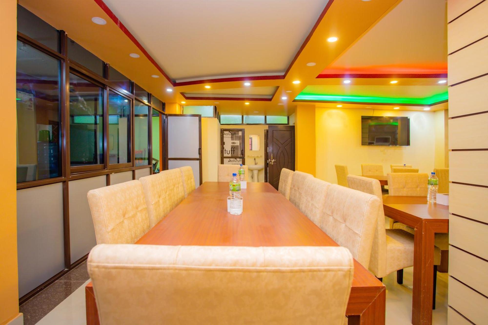 Oyo 589 Hotel Trimurti Kathmandu Ngoại thất bức ảnh