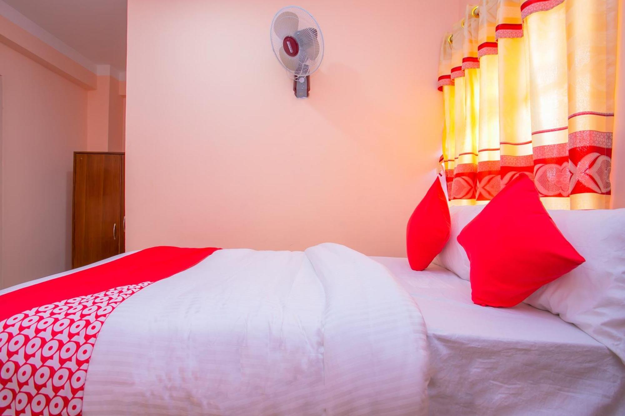 Oyo 589 Hotel Trimurti Kathmandu Ngoại thất bức ảnh