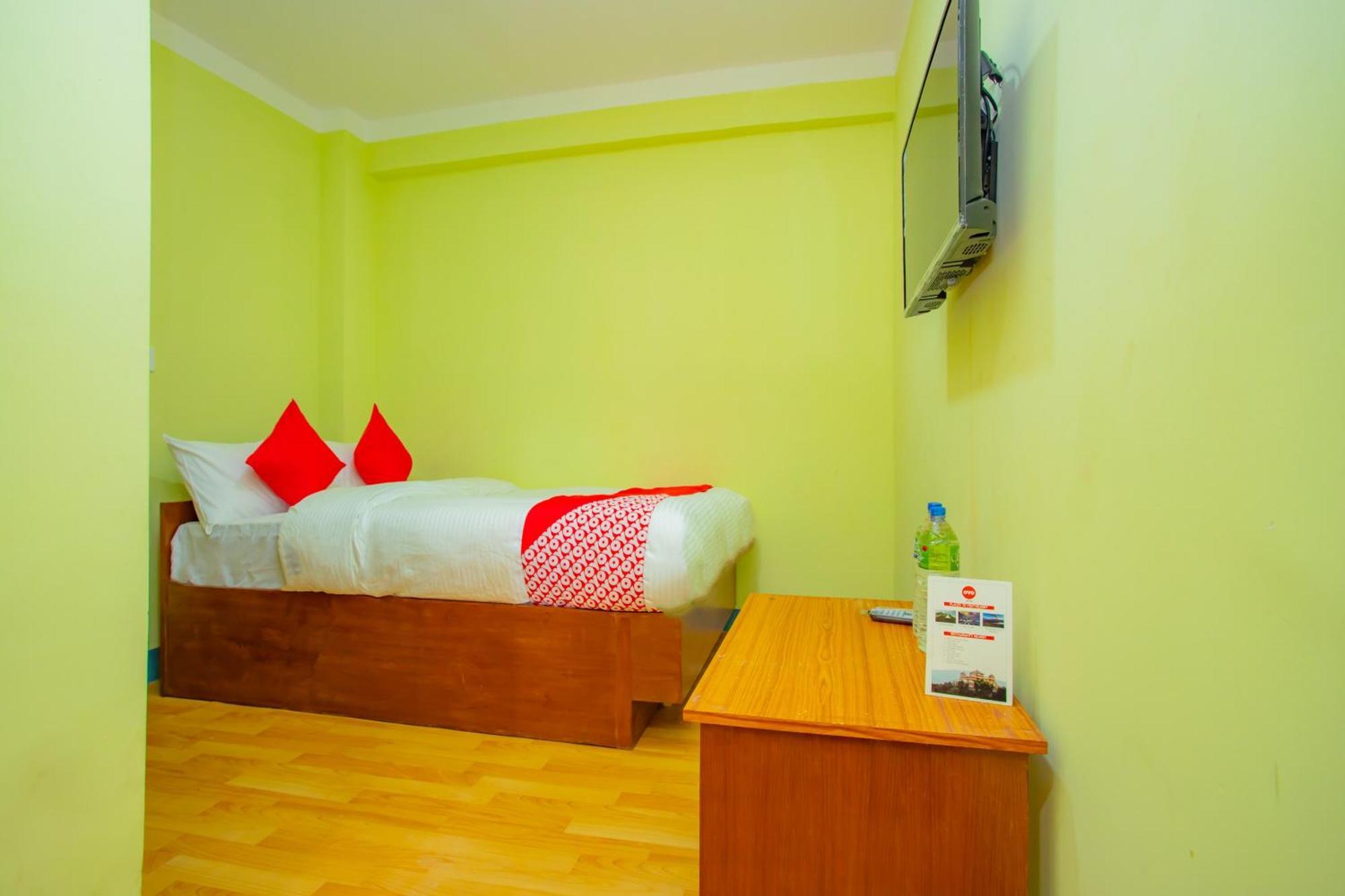 Oyo 589 Hotel Trimurti Kathmandu Ngoại thất bức ảnh